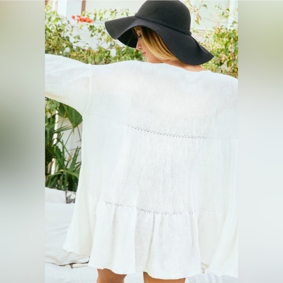 Ces Femme Oversized Ivory Tiered Tunic Top. Small, Medium, Large - Picture 3 of 5